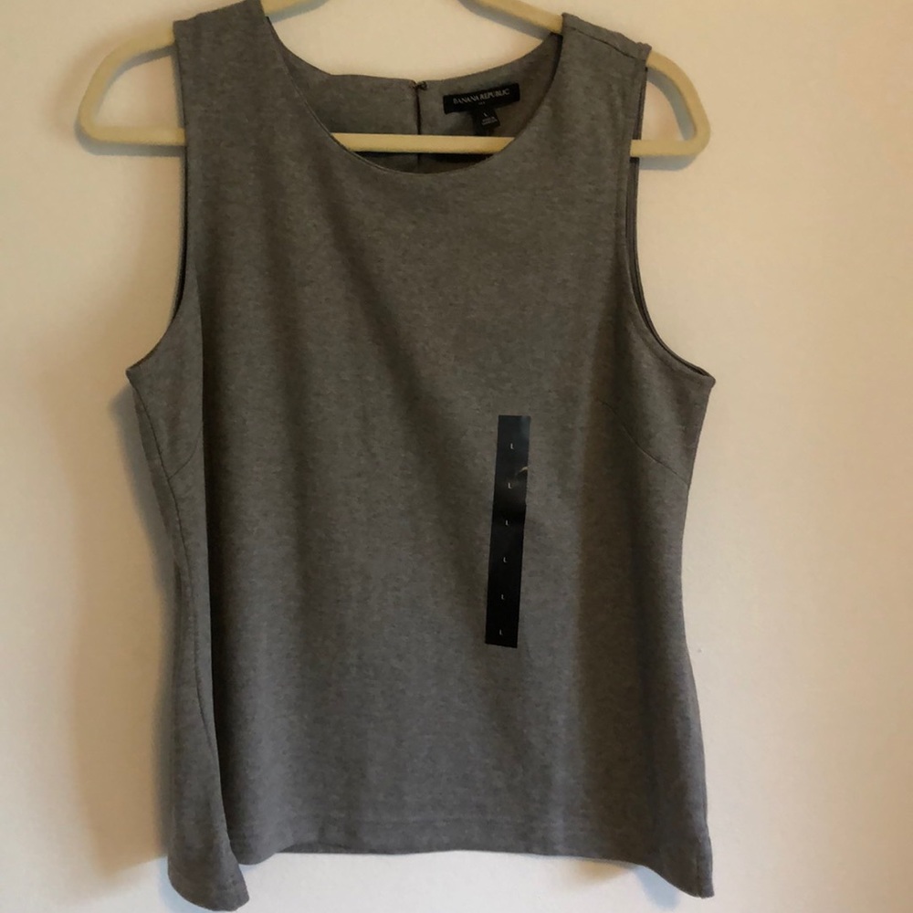 Soft grey Business casual sleeveless top
